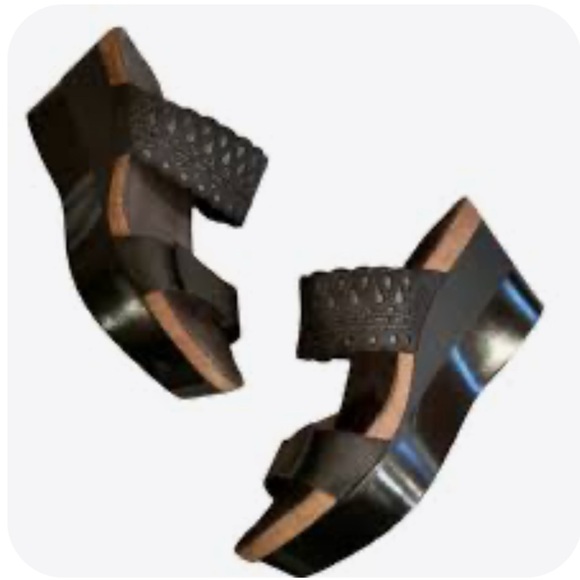 Naot Shoes - NAOT Rise Oily Coal Nubuck/Shadow Gray Nubuck size 7 store display retail 151